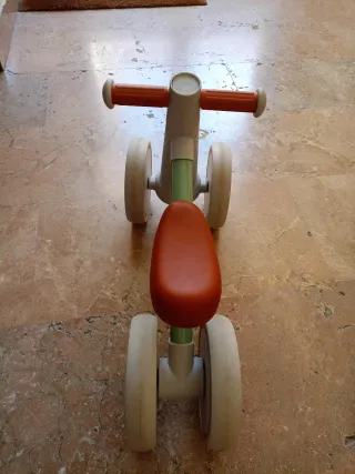 Bicicleta de equilibrio para bebé