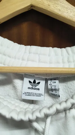 Pantalón Adidas Blanco con Logo Lateral