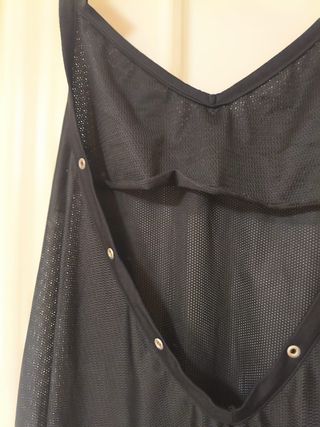 Camiseta negra rejilla espalda descubierta