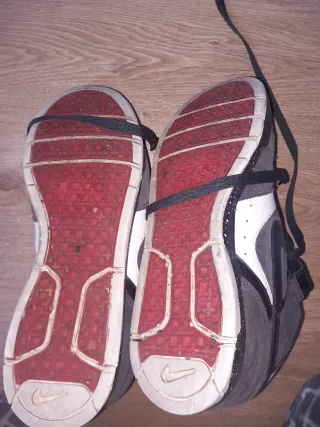 Nike Zapatillas Altas Negras y Blancas