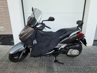 Yamaha X-MAX 250