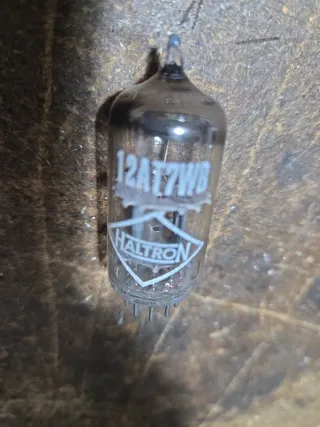 Válvula ecc81 radio antigua de valvulas