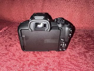 Cámara Canon EOS R50 + Funda + Tarjeta 128GB NUEVA