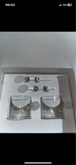 set 2 tazzine con cucchiani bianchi realizzate art