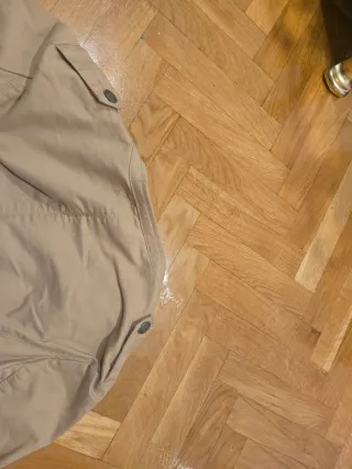 Americana beige con parches