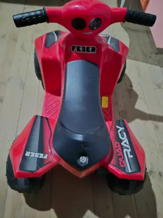 Coche eléctrico FEBER Quad Racy 6V