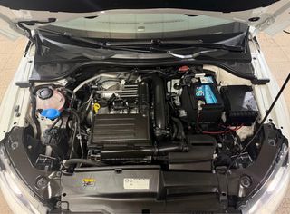 Volkswagen Scirocco, COMO NUEVO