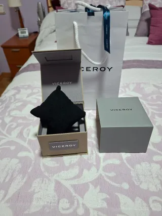 Caja y bolsa Viceroy