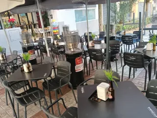 TRASPASO BAR EN LA CHANA – BARRIO DE LAS TORRES