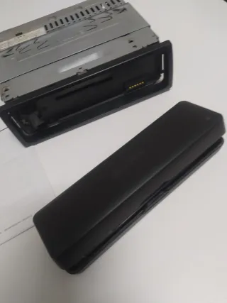 Radio cassette/CD Coche Sony  + Cargador CDs