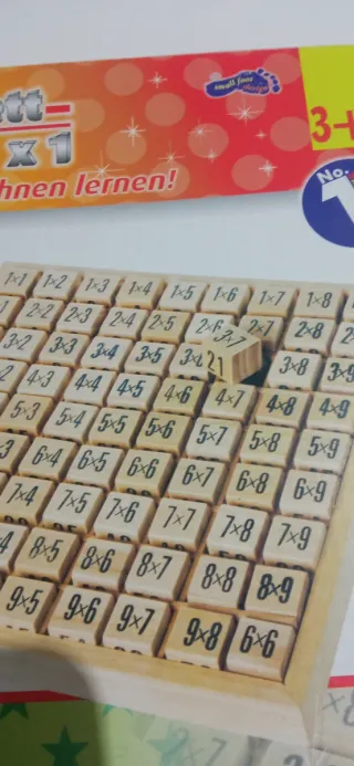 Tablas de multiplicar de madera