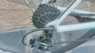 Bicicleta de carretera Giant Negra/Azul