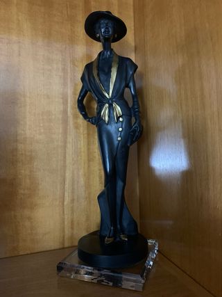 Figura de adorno elegante