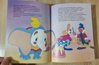 Clásico cuento Disney, "Dumbo".GAVIOTA.
