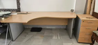 Mesa de oficina L madera y metal