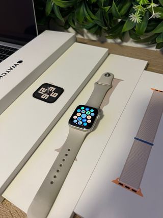 Apple Watch SE 2da Gen del año 2024 Como Nuevo