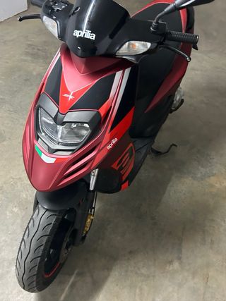 Aprilia SR 50 Motard 2019