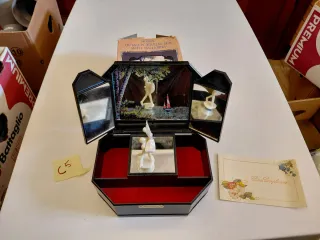 Carillon portagioie ottagonale ballerina