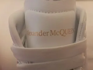 Alexander McQueen Zapatillas Blancas y Negras