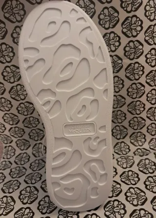 Alexander McQueen Zapatillas Blancas y Negras