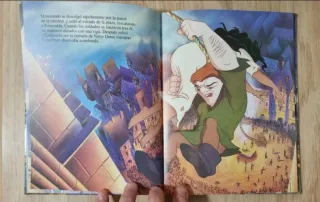 Clásico cuento Disney.El jorobado de Notre Dame.
