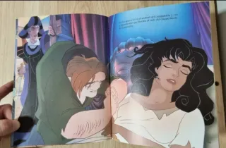Clásico cuento Disney.El jorobado de Notre Dame.
