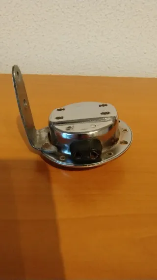 Antigua bocina Leonelli  metálica motocicleta 1950