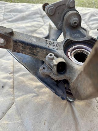 8N04072558-8N0407613 MOZZO COPRIMOZZO DESTRO AUDI