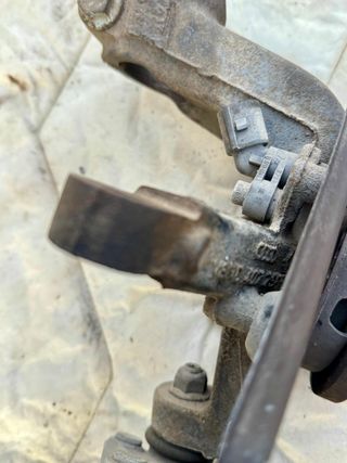 8N04072558-8N0407613 MOZZO COPRIMOZZO DESTRO AUDI