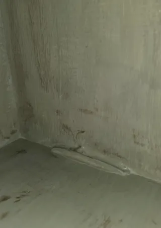 Armario restaurado estilo industrial verde