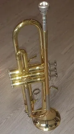 Trompeta JUPITER JTR 408 + Boquilla 7C