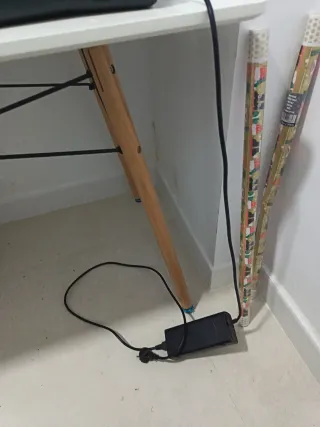 Xbox 360 Negra con Mando y 2 juegos