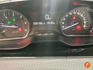 Peugeot 2008 Allure 1.6 BlueHDi 73KW (100CV)