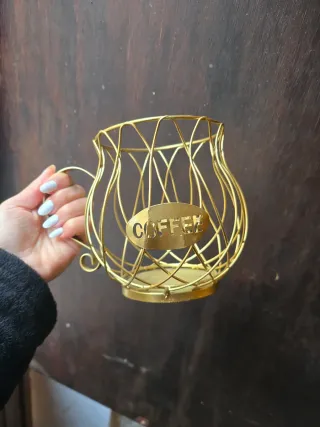 Cesta decorativa dorada para café