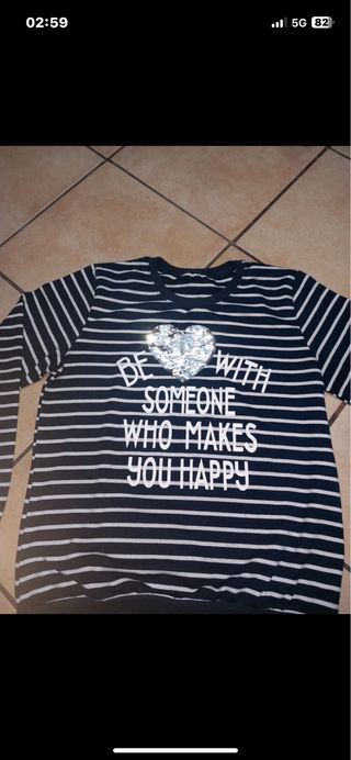 Felpa donna a strisce con cuore paillettes