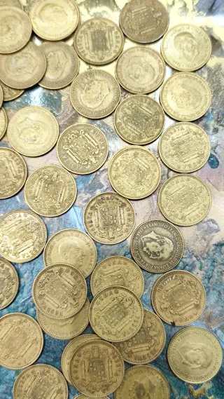 URGE VENDO 120 monedas 1 Peseta 1966