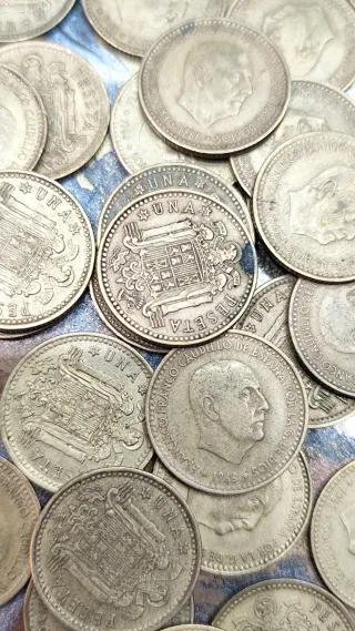 URGE VENDO 120 monedas 1 Peseta 1966