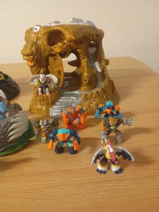 Castillos y Figuras Gormiti más plataforma.