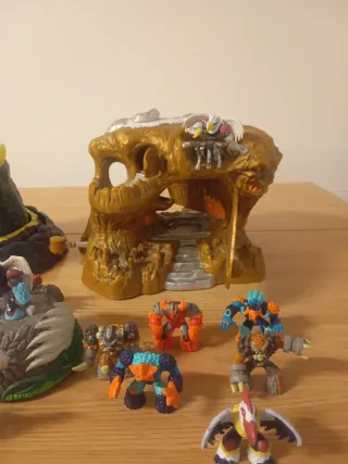 Castillos y Figuras Gormiti más plataforma.