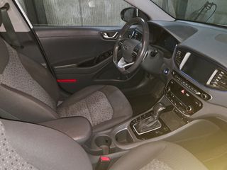 Hyundai IONIQ híbrido enchufable 2017