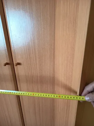 Armario esquinero de madera