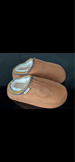 Zapatillas de casa marrones sin estrenar