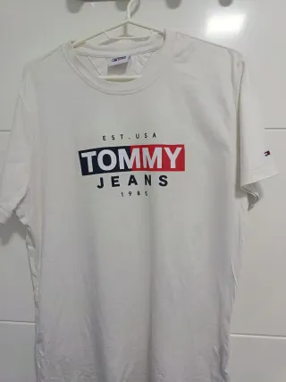 Camiseta Tommy Hilfiger Roja Talla M y S