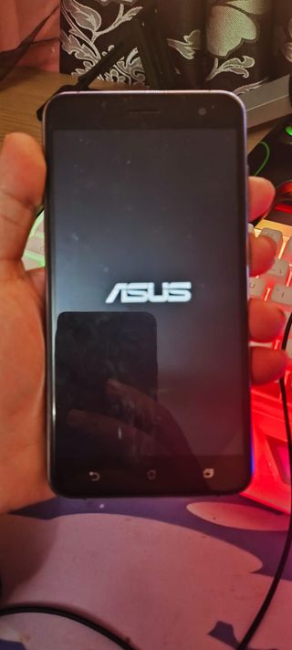 Lotto di 5 cellulari antichi Nokia, Samsung, LG