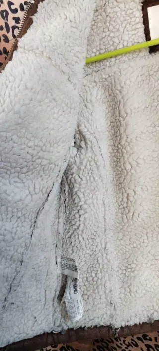 Cazadora efecto piel Mango forrada