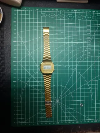 Reloj Casio A168 Dorado