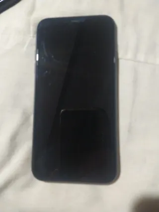 iPhone 11 64 GB - Averiado LEER!