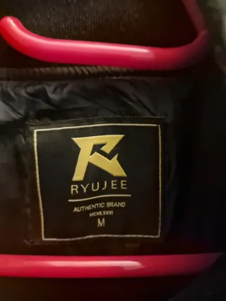 Cazadora Ryujee Estampado Leones Talla M