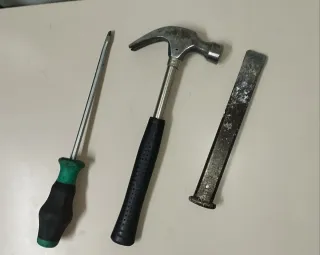 Martillo, Destornillador y Cincel