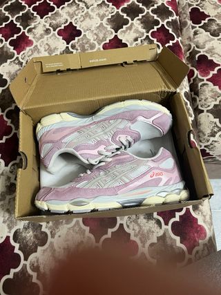 Asics Gel NYC Cream Rose Water Talla 42